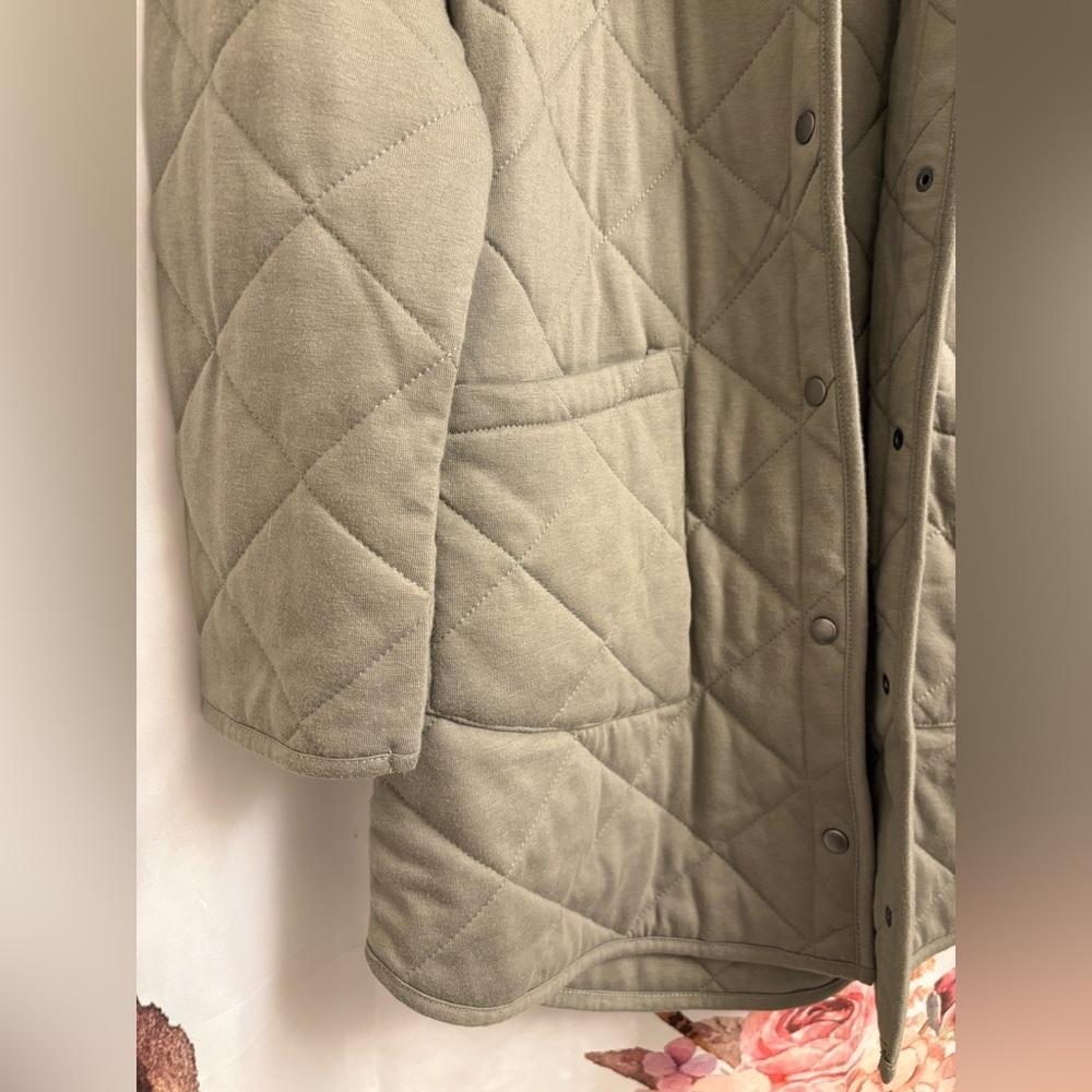 New S/M quilted jacket - Picture 2 of 11